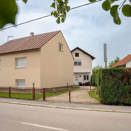 Apartman Mihovil Gospić 外观 照片