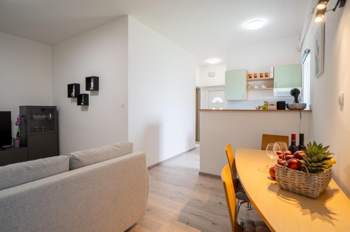Apartman Mihovil Gospić 外观 照片